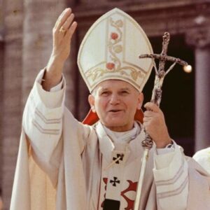 Juan Pablo II con la mitra papal